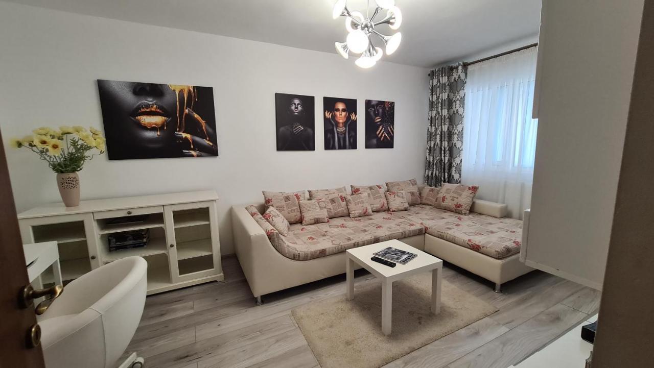 White Glamour Бузау Екстериор снимка